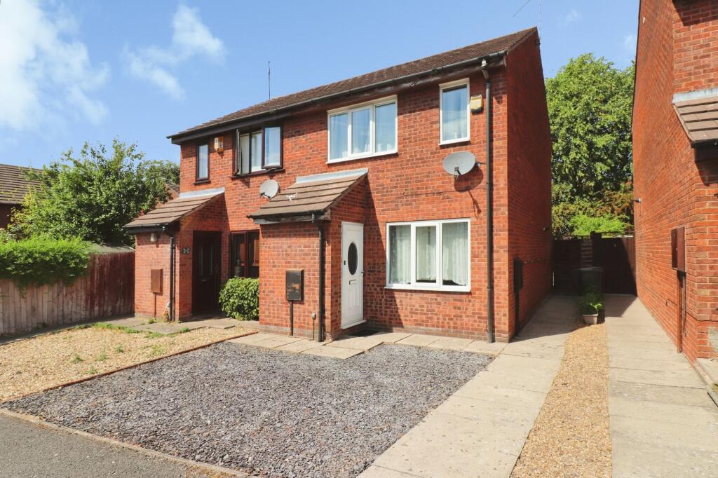 Main image of property: Attleborough Road, Nuneaton, CV11