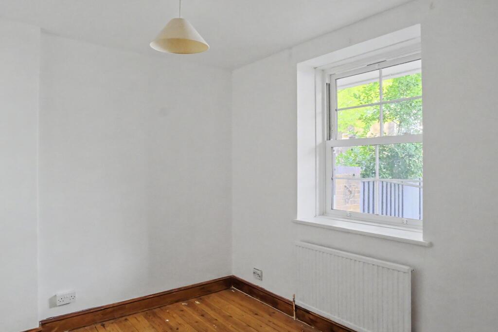 Flat 1 Winterbourne House, Portland Road, London, W11 4LS photo 5