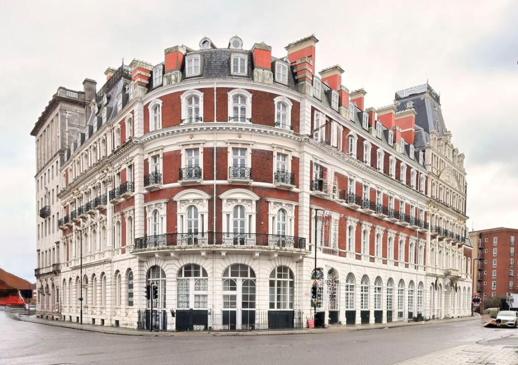 Main image of property: Flat 9 Imperial Apartments, South Western House, Southampton, Hampshire, SO14 3DW