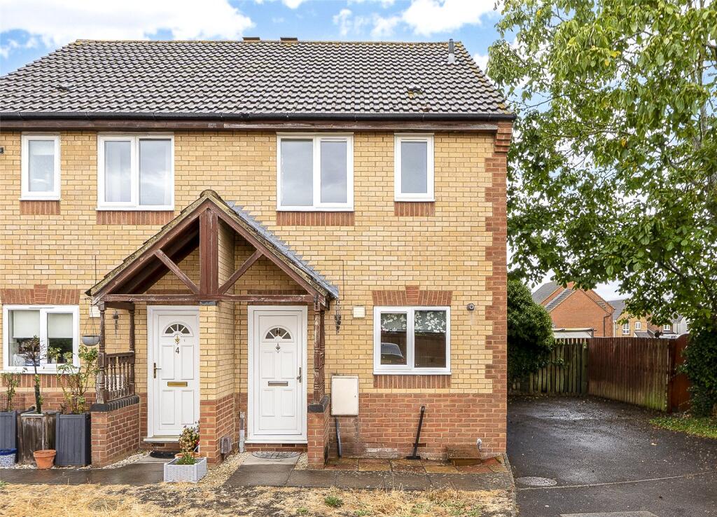Main image of property: Cam Close, Didcot, Oxfordshire, OX11