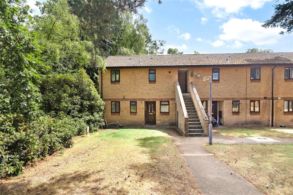 Howorth Court, Blewburton Walk, BRACKNELL, RG12 photo 2