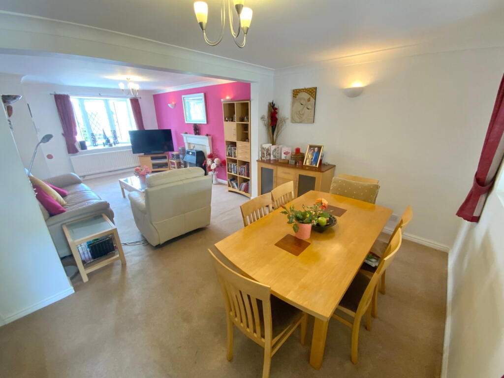 House in Dudley, Spring Hill - View 5