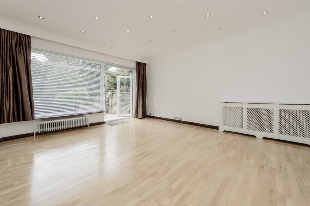 Main image of property: Hendon Avenue, Finchley, London N3