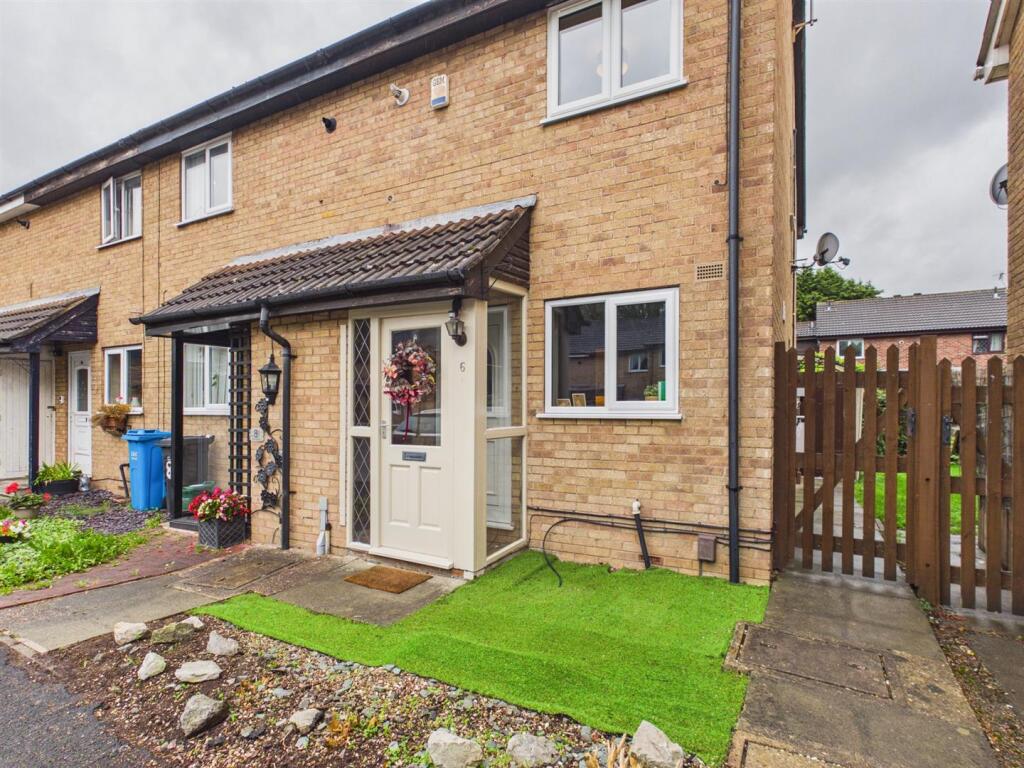2-bed terraced on Pym Leys, Long Eaton, Nottingham, £185,000