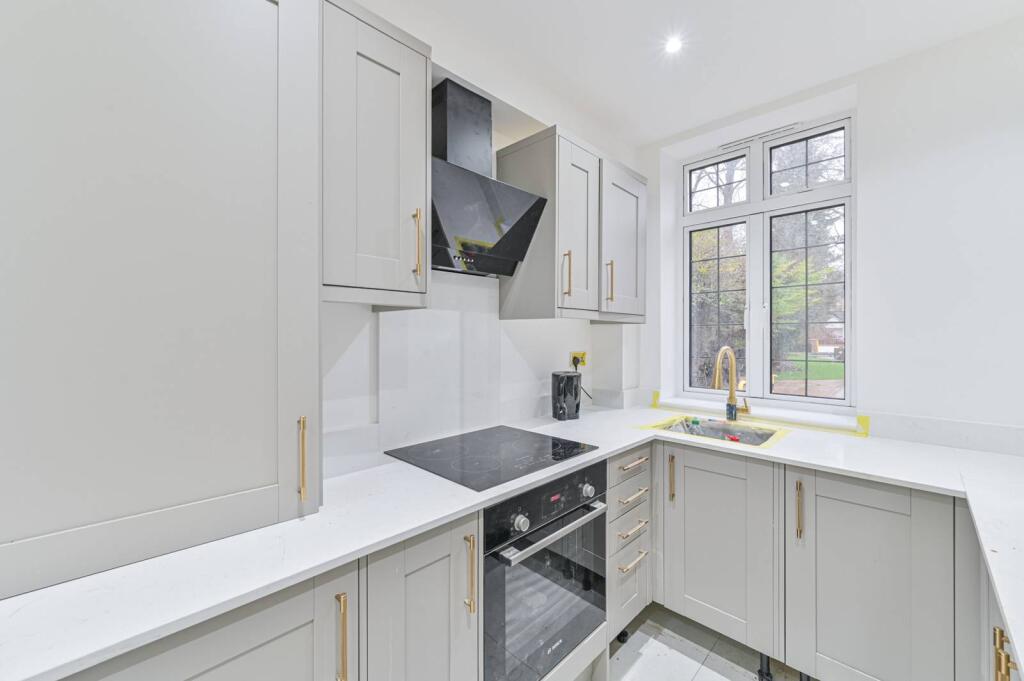 Main image of property: Kingswood Way, Sanderstead, South Croydon, CR2