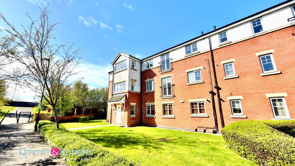 2-bed flat on Harwood Drive, Houghton le Spring, Tyne and Wear, DH4 5NY, £79,950