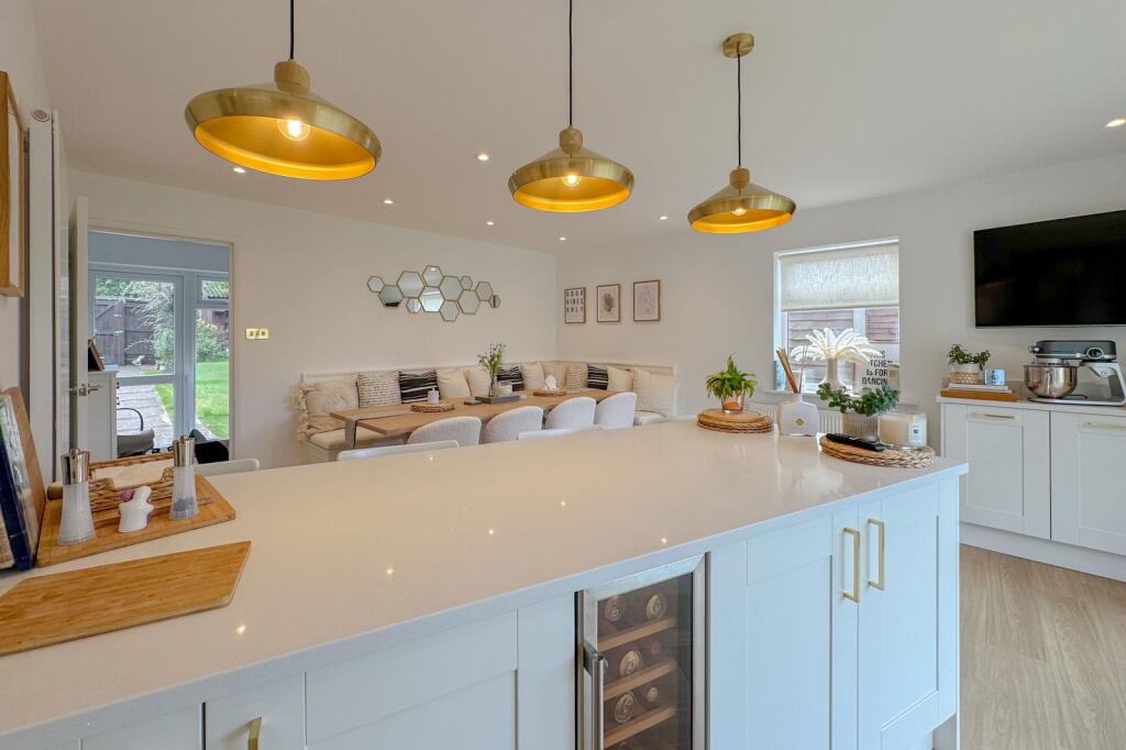 Hasted Drive, Alresford photo 3