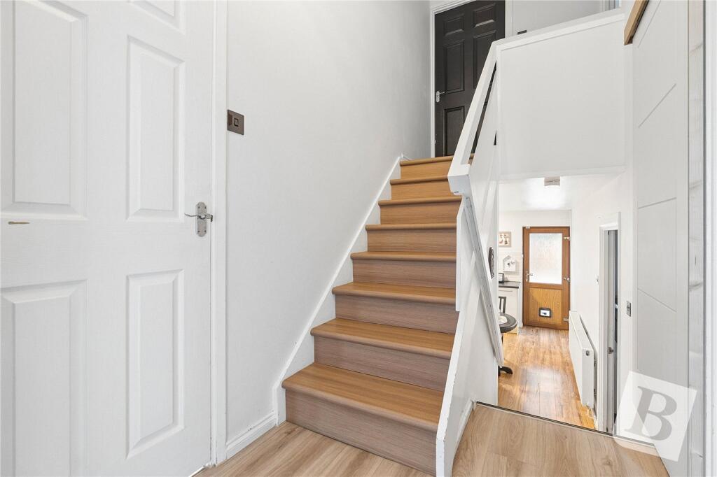 House in Basildon, Essex - View 5