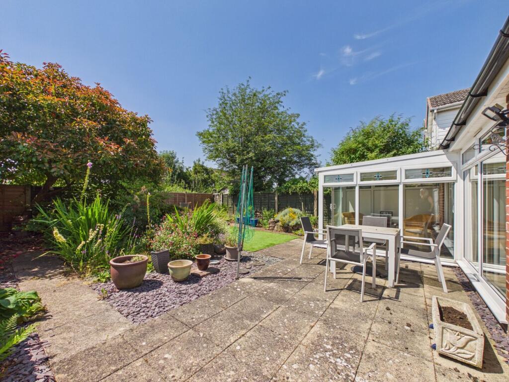 House in Newport - View 3