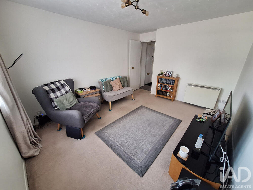 Apartment in Chelmsford - View 3