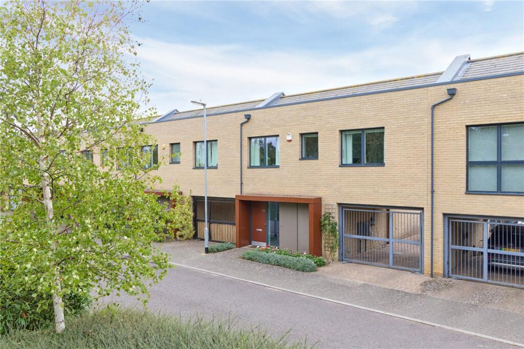 Main image of property: Glebe Farm Drive, Trumpington, Cambridge, CB2