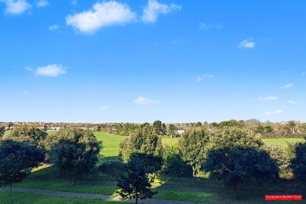 Groombridge Avenue, Eastbourne, BN22 7FF - View 4