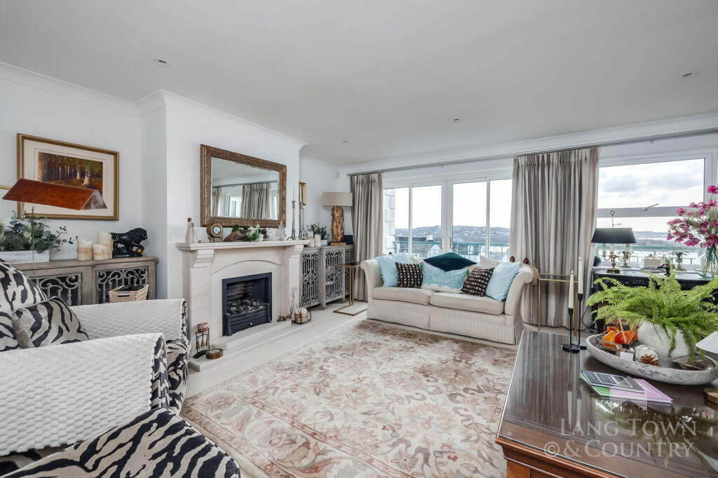 Dymond Court, Kingdom Place, Saltash photo 3