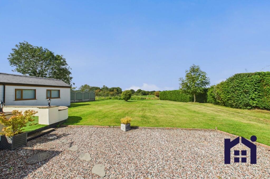 Wrennalls Lane, Eccleston, PR7 5PN photo 4