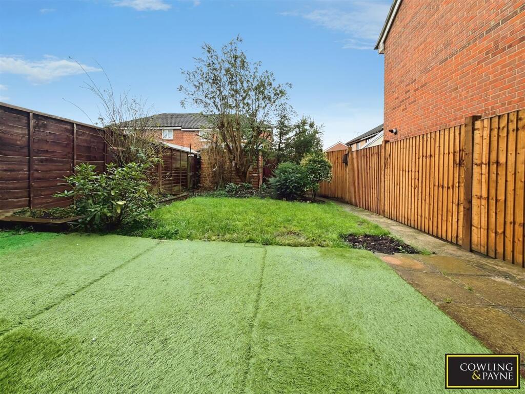 Apartment in Southend-on-Sea - View 5