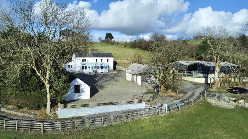 Main image of property: Gwyddgrug, Pencader