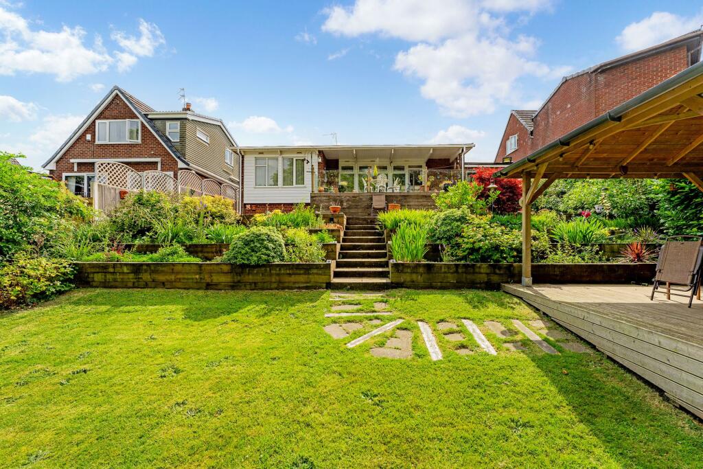 3-bed bungalow on Oakwood Avenue, Ashton-In-Makerfield, WN4, £380,000