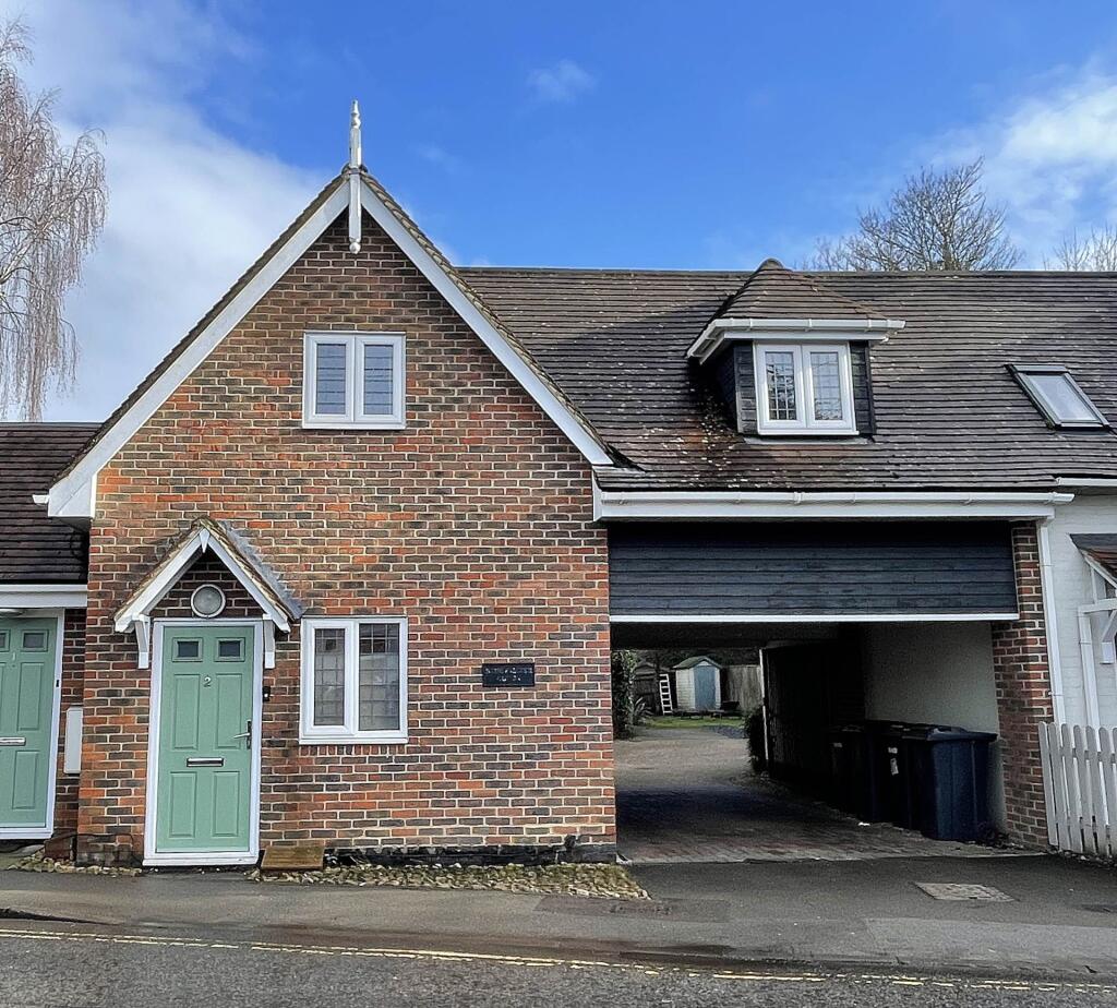 Main image of property: Pangbourne, Berkshire - Walk to shops, amenities and train station to London & Oxford