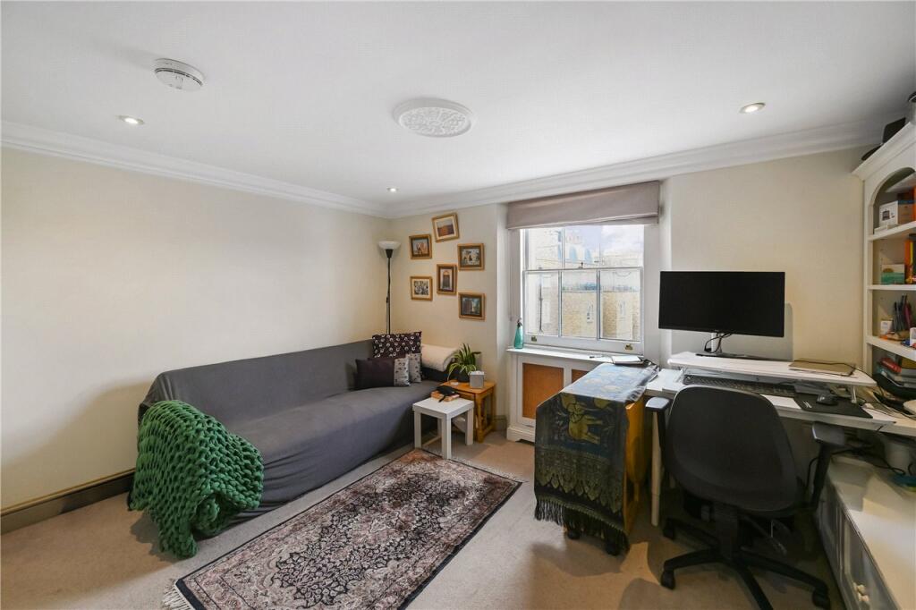 Apartment in London - View 5