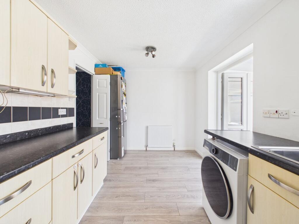 House in Weston-super-Mare, North Worle - More