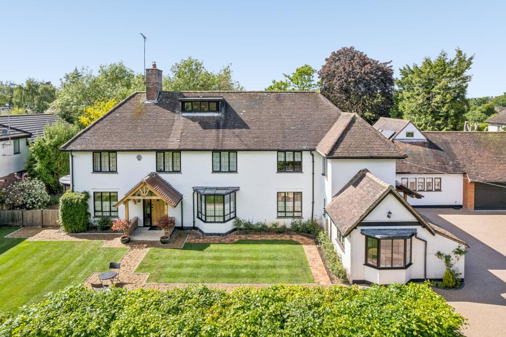 Main image of property: Shootersway Lane, Berkhamsted