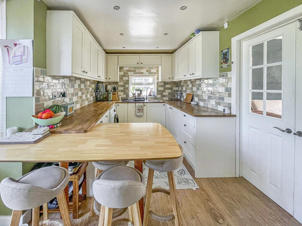 Brookfield Avenue, Shipley, Bradford - View 5