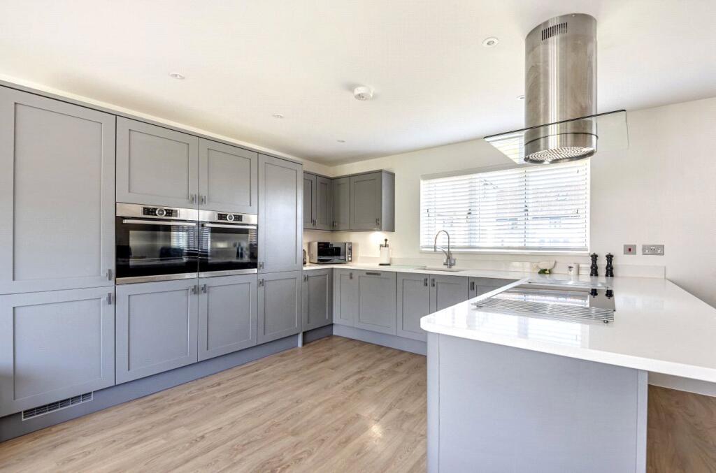 House in Taunton - View 2