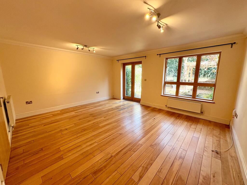 House in Cambridge, Cambridgeshire - View 3