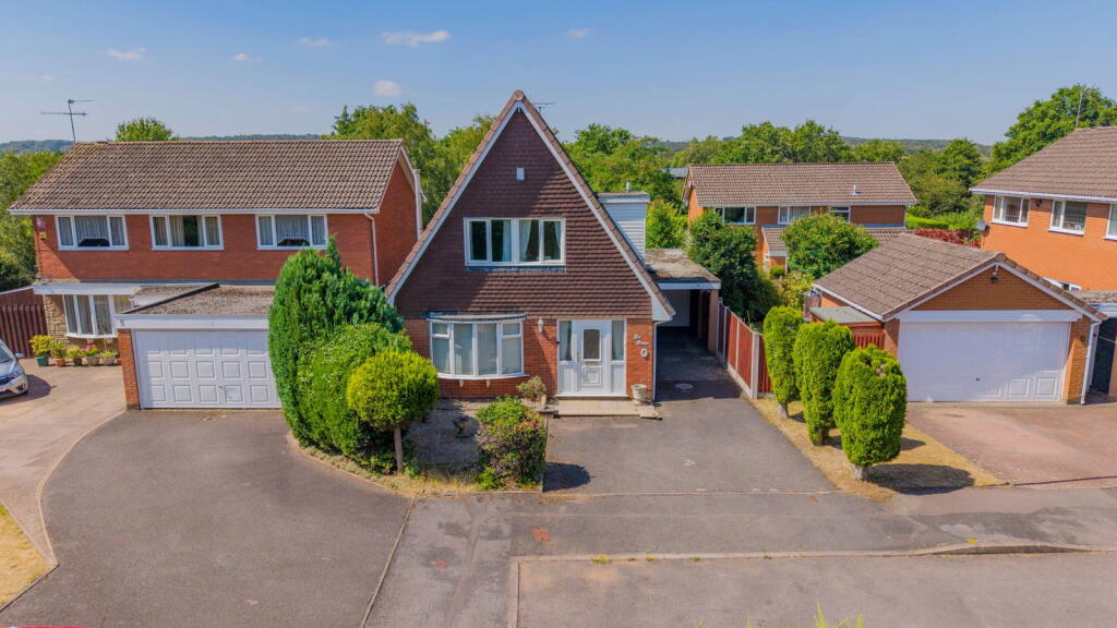 Main image of property: The Heathlands, Wombourne, WV5 8HF