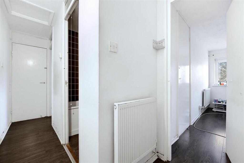 Apartment in Twickenham - More