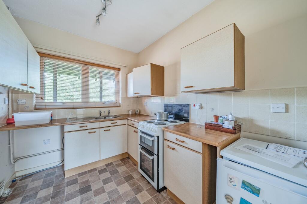 Portland Drive, Willen, Milton Keynes, MK15 photo 4