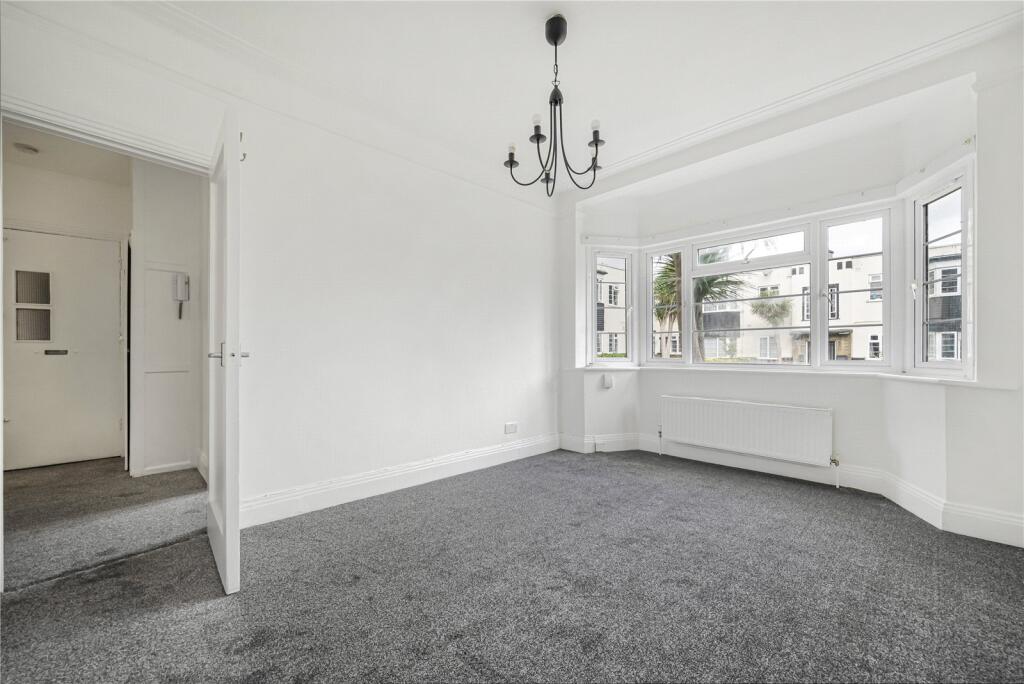 Grover Court, Lewisham, London, SE13 photo 2