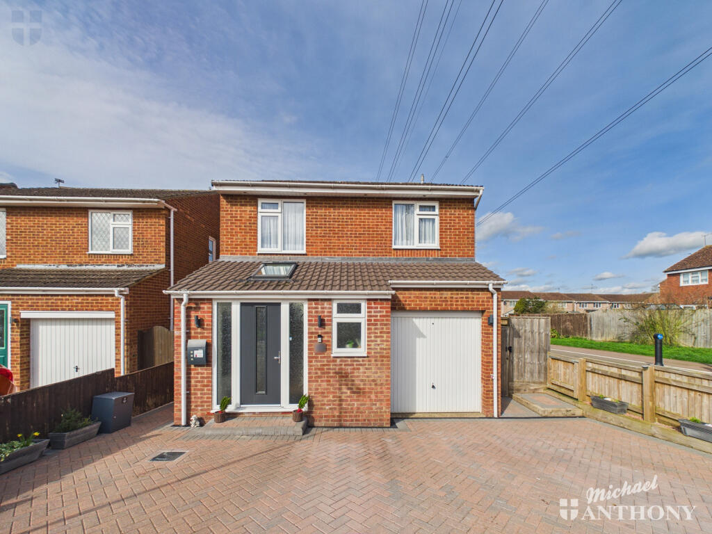 Main image of property: Picasso Place, Aylesbury