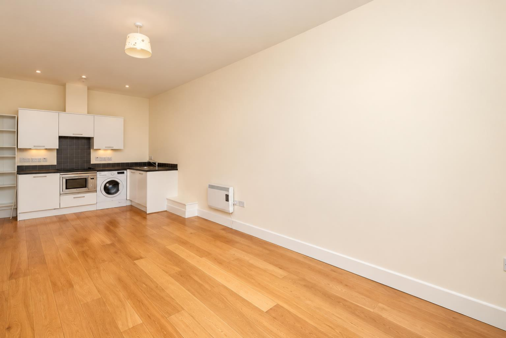 Apartment in Norwich - View 5