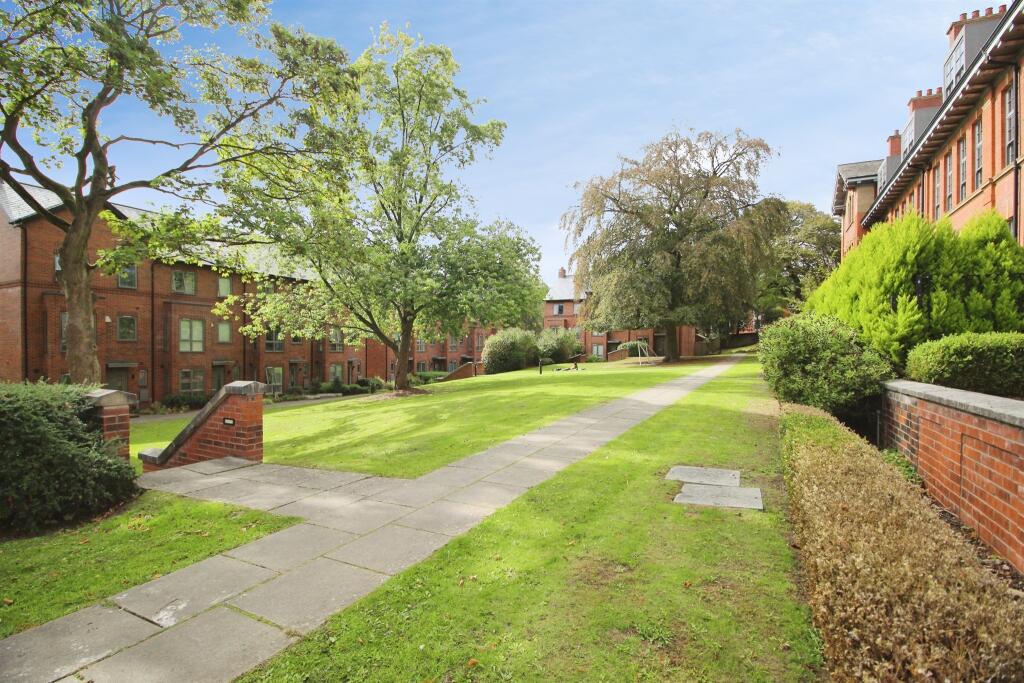 Apartment in Leeds - View 2