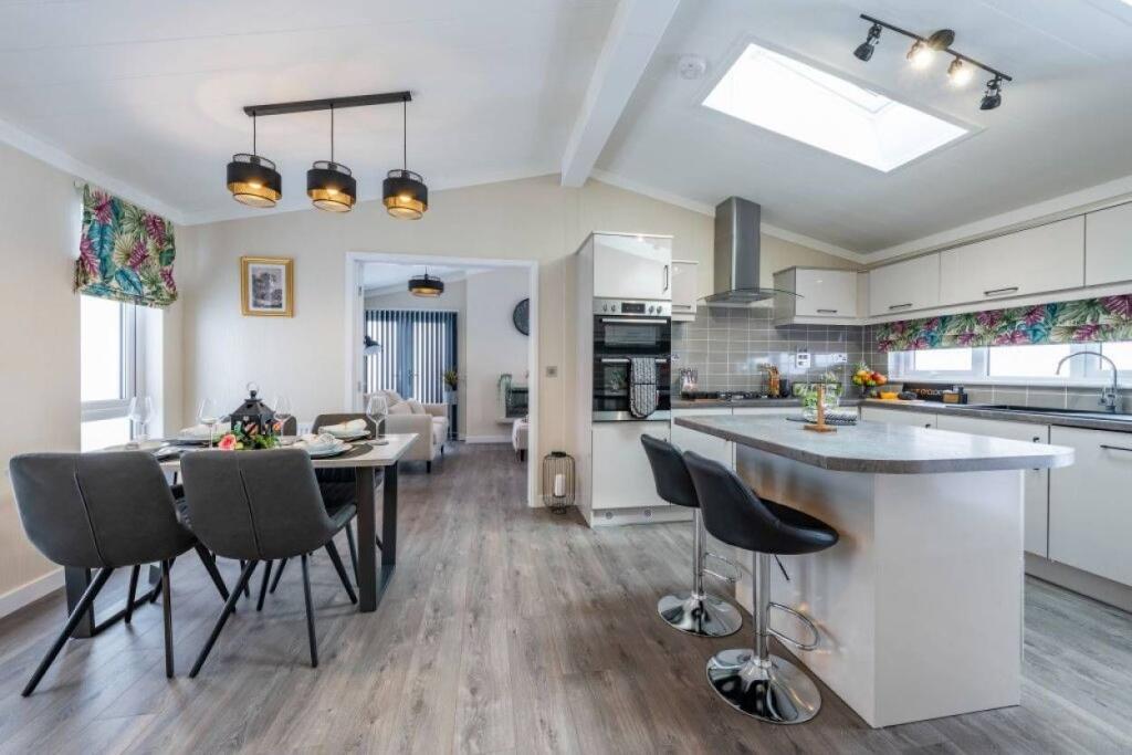 House in Nottingham - View 4