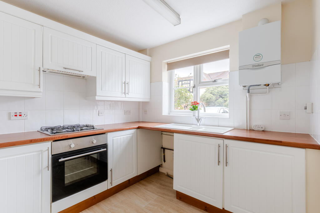 House in Bristol, Bradley Stoke - View 5