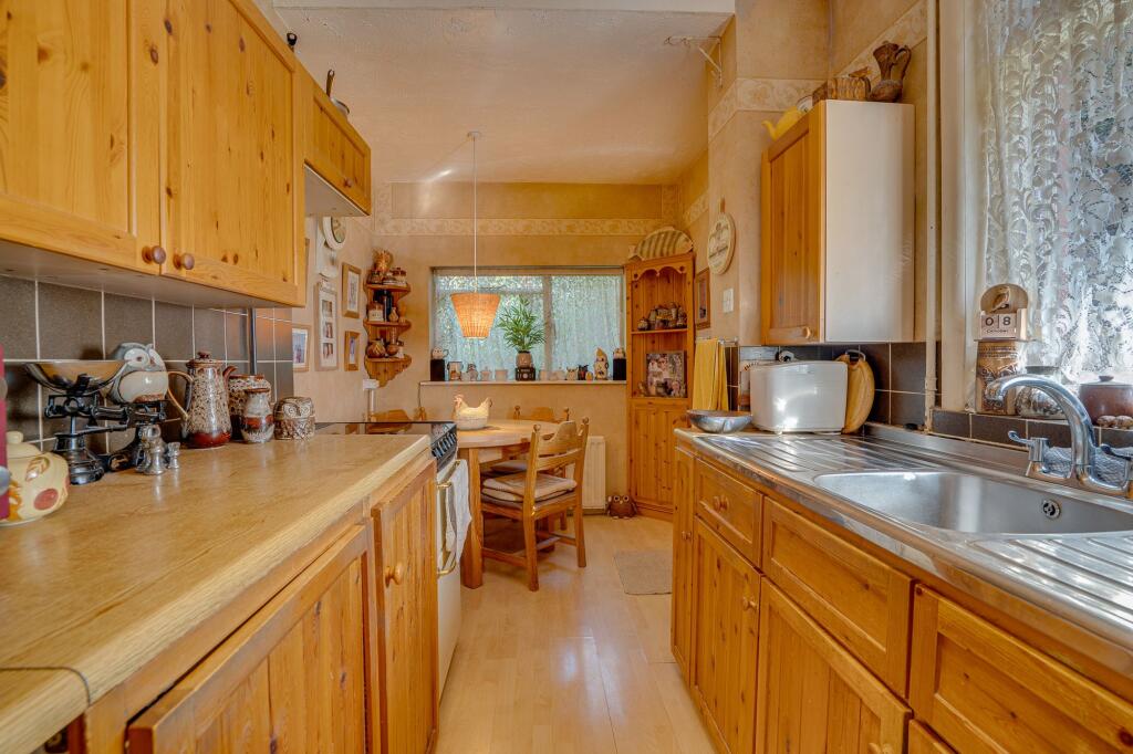 House in Eastleigh, Hook, Ampfield - View 4