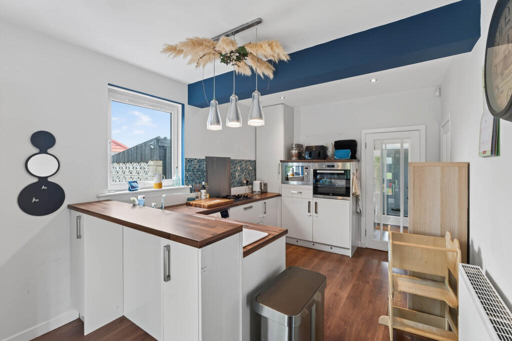 House in Edinburgh, Craigour, Gilmerton/Inch - View 2