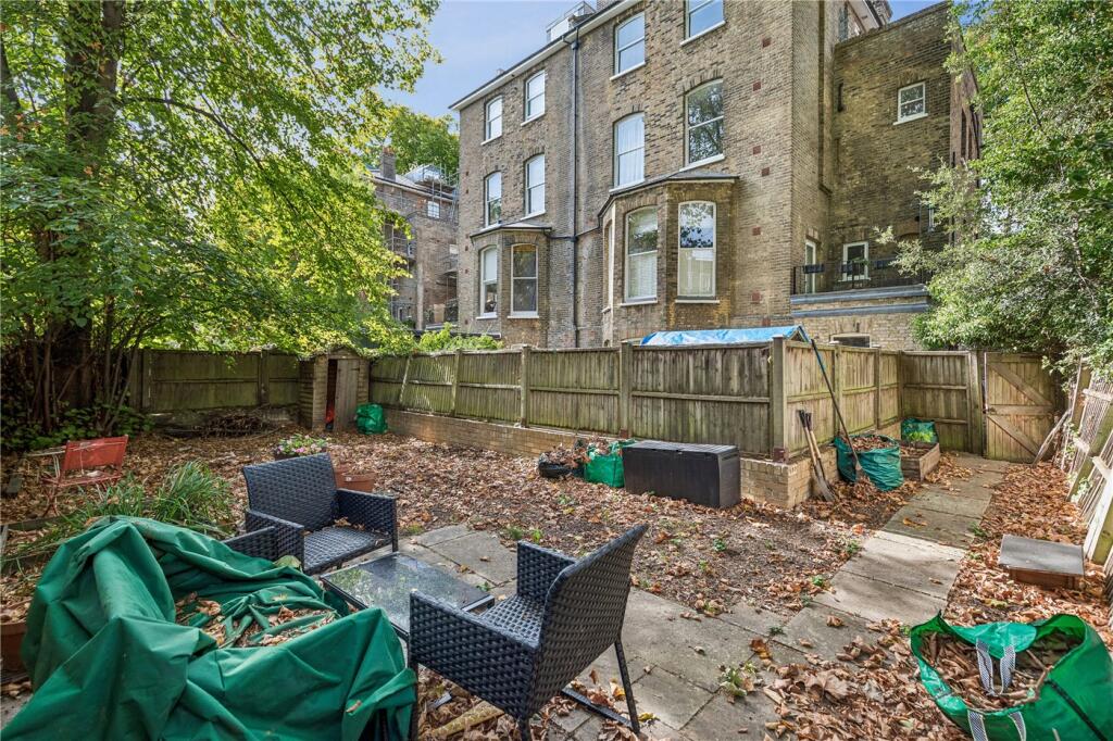 Apartment in London - View 4