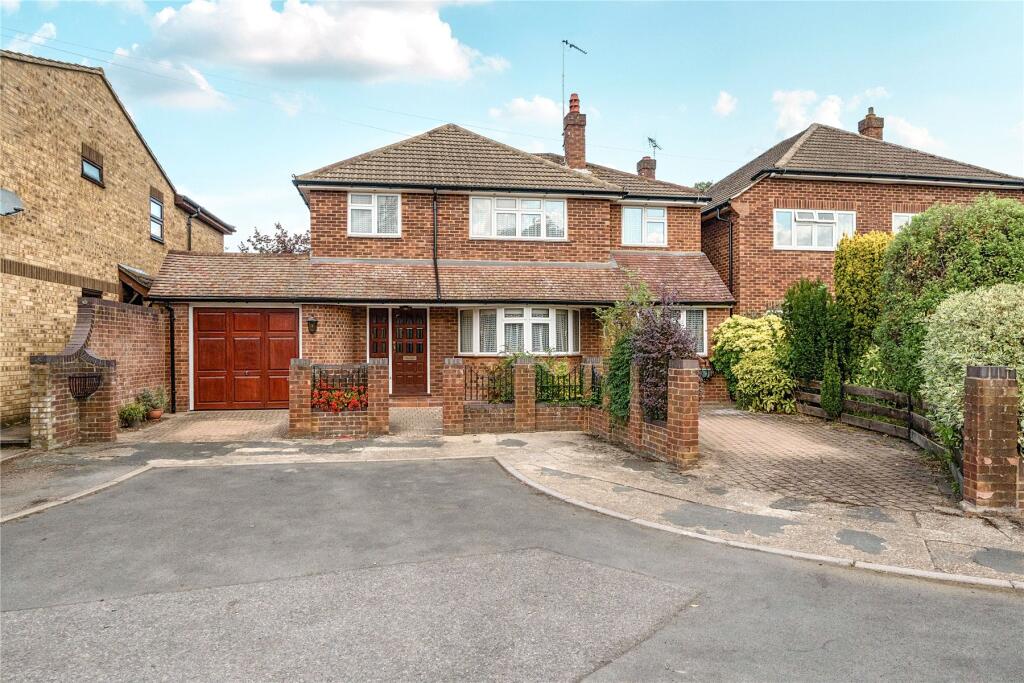 Main image of property: Oakley Close, Addlestone, Surrey, KT15