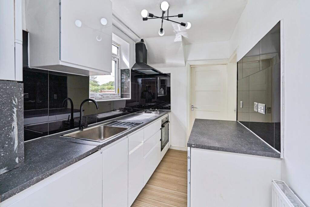 House in Walsall, West Midlands - View 4