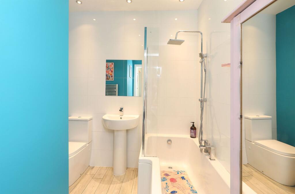 House in Chesterfield, Grassmoor, Hasland and Winswick - View 3
