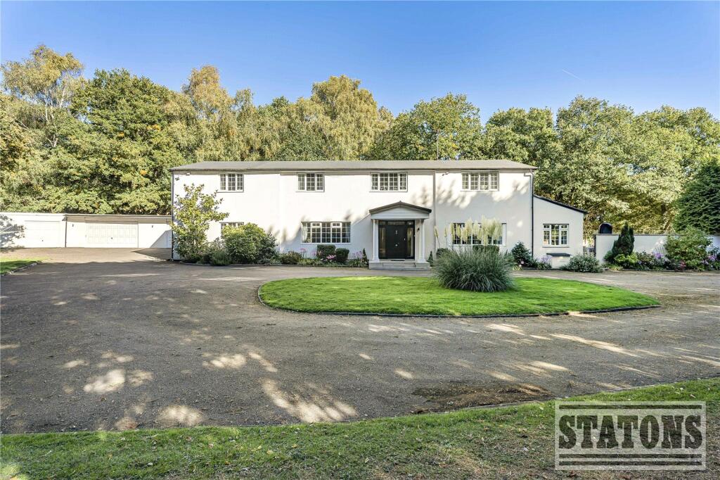 Dixons Hill Close, Brookmans Park, Hatfield, Hertfordshire, AL9