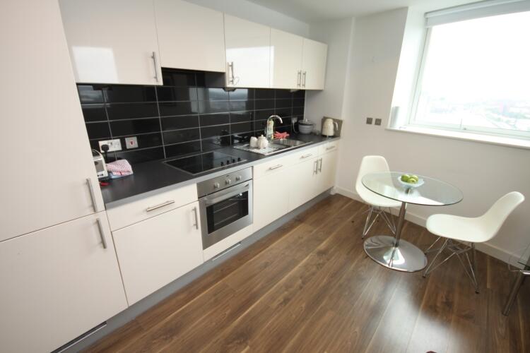 Apartment in Salford, Greater Manchester - View 4