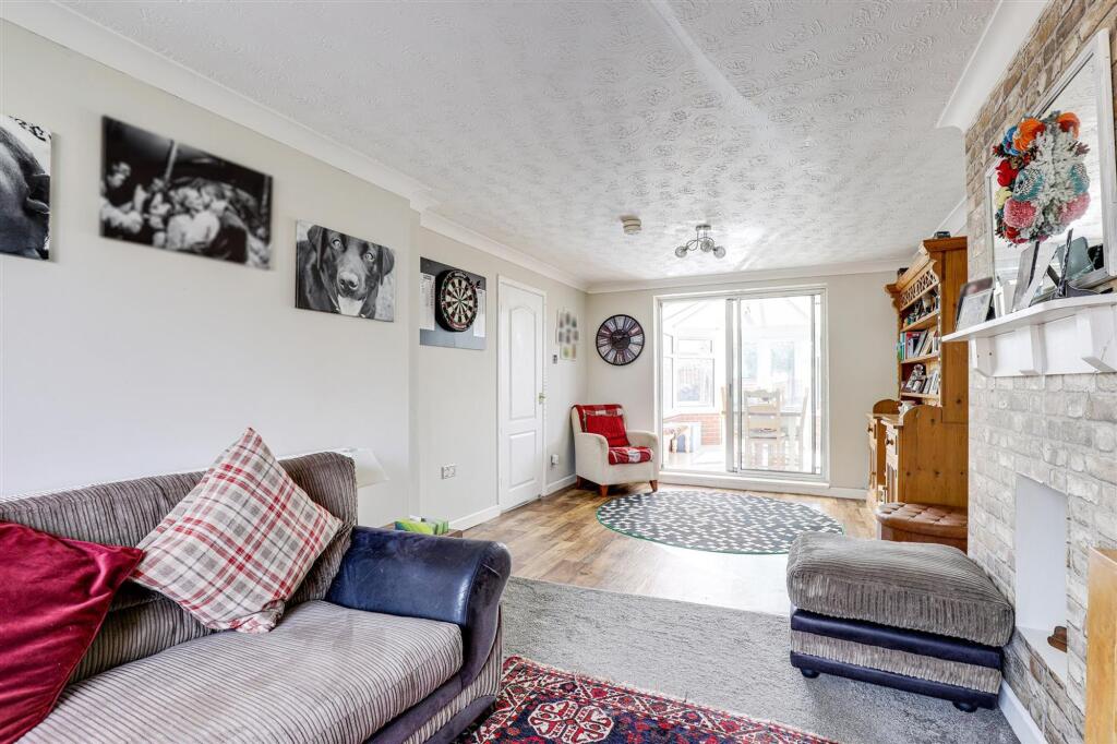 Mildenhall Crescent, Nottingham, NG5 photo 3