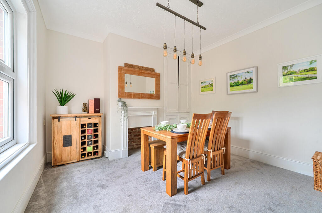 House in Southampton - View 4