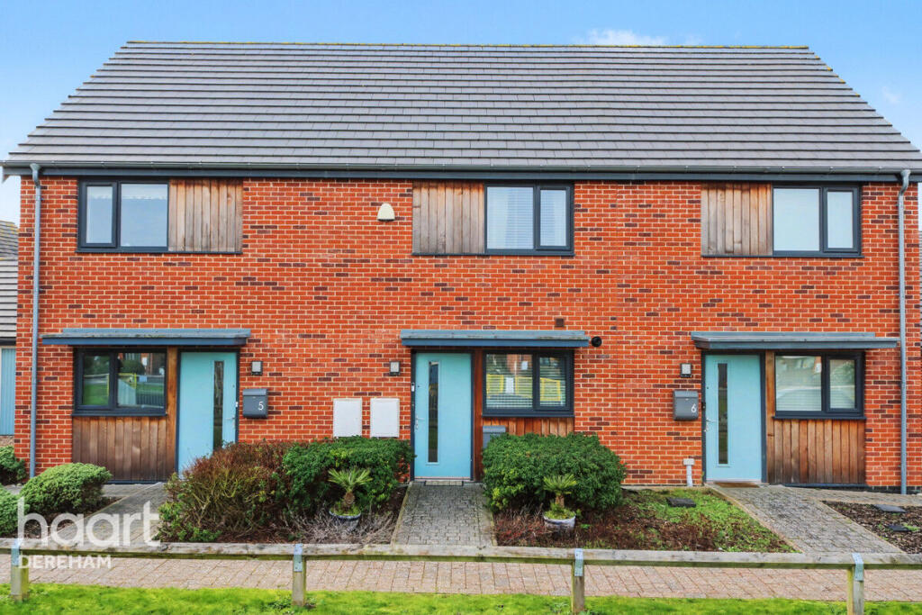 2-bed terraced on Burrow Drive, Watton, £210,000