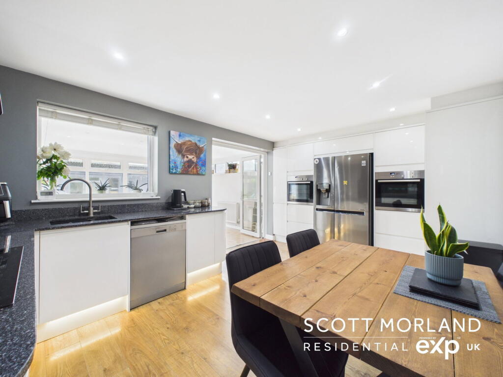 Watling End, Basingstoke, RG22 4TP - More