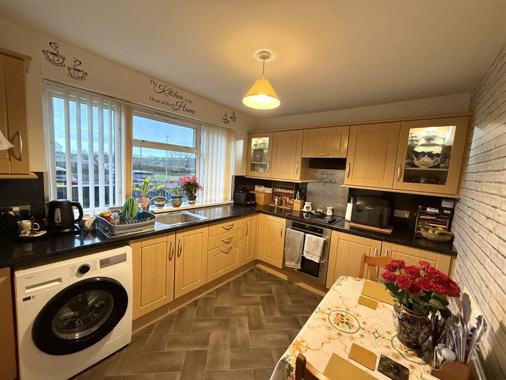 House in Pencarreg, Llanybydder - View 4
